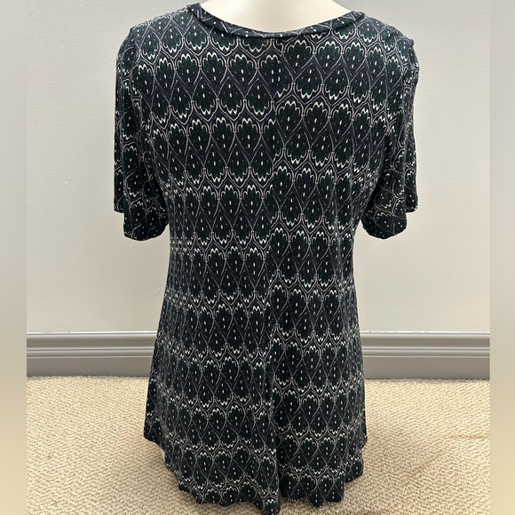 2/$20❤️- SHIRT | Women’s H&M shirt size medium - Picture 3 of 4